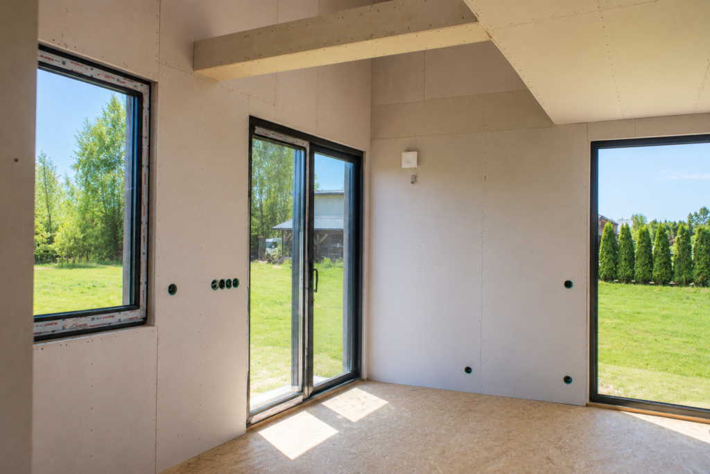 Wnętrza Biodomku 2C+ w standardzie deweloperskim plus